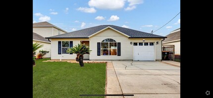 Building Photo - 142 Beach Dr