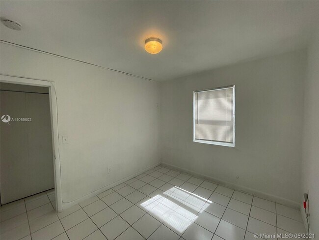 Foto del edificio - 3669 Thomas Ave