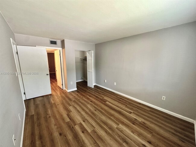 Foto del edificio - 15241 SW 80th St
