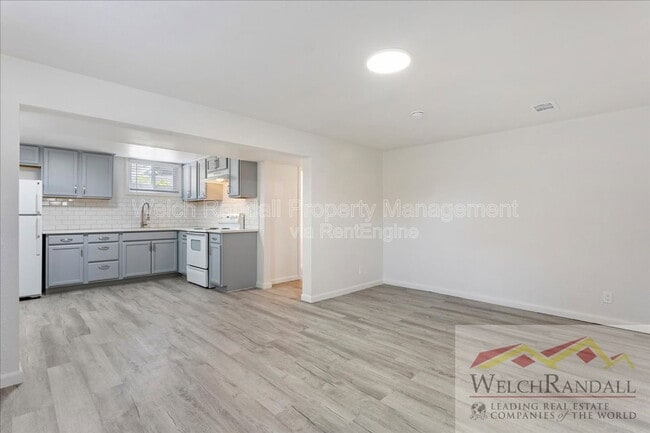 Building Photo - 2711 Gramercy Ave