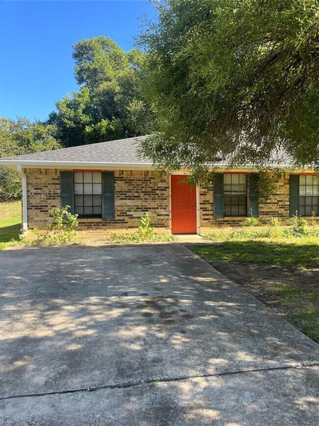 Foto del edificio - 3005 B Manor Lane; Huntsville, TX