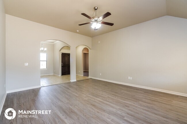 Building Photo - 8604 SW 36th St