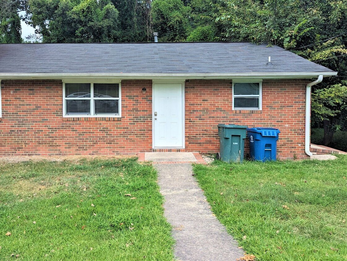 1100 Rosedale Ave Unit B, Durham, NC 27707 Room for Rent in Durham