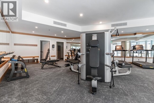 Photo du bâtiment - 6687-6687 Nelson Ave