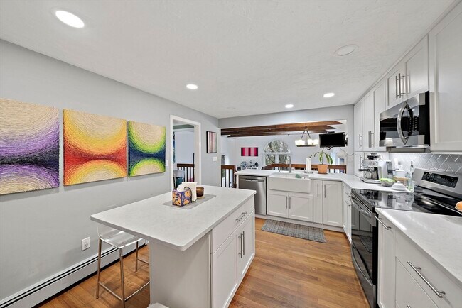 Building Photo - 20 Trayer Rd