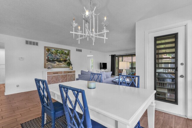 Foto del edificio - 632 Brackenwood Cove