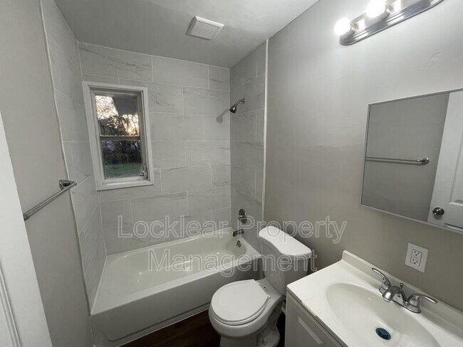 Foto del edificio - 5612 Bree Rd