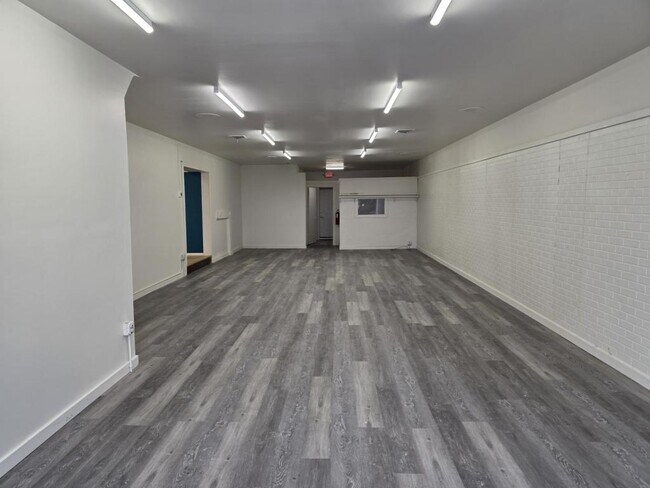 Foto del edificio - 122 S Water St