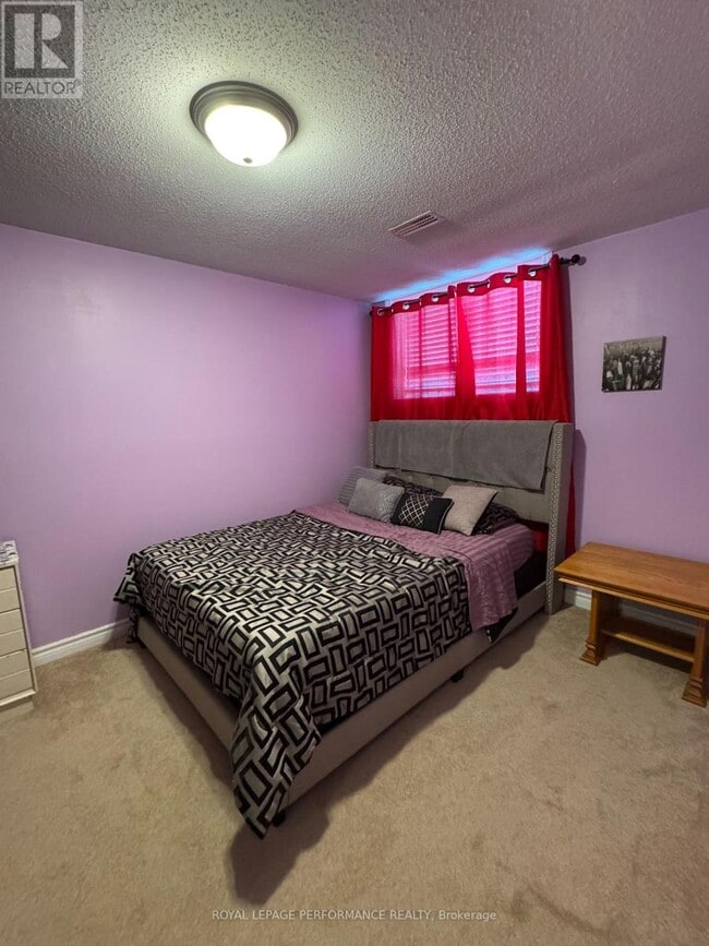 Building Photo - 80 Brentmore Private