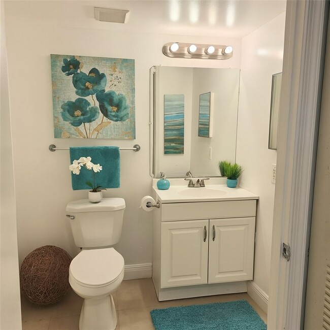 Virtually Staged - 3600 N 56th Ave