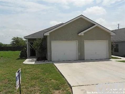 Photo - Application Special - 3/2 Home with a Yard and Central AC