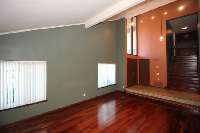 Building Photo - Spacious 4-Bedroom Home with Canyon Views ...