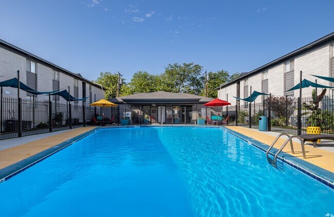 Building Photo - 1310 Bundrant Dr