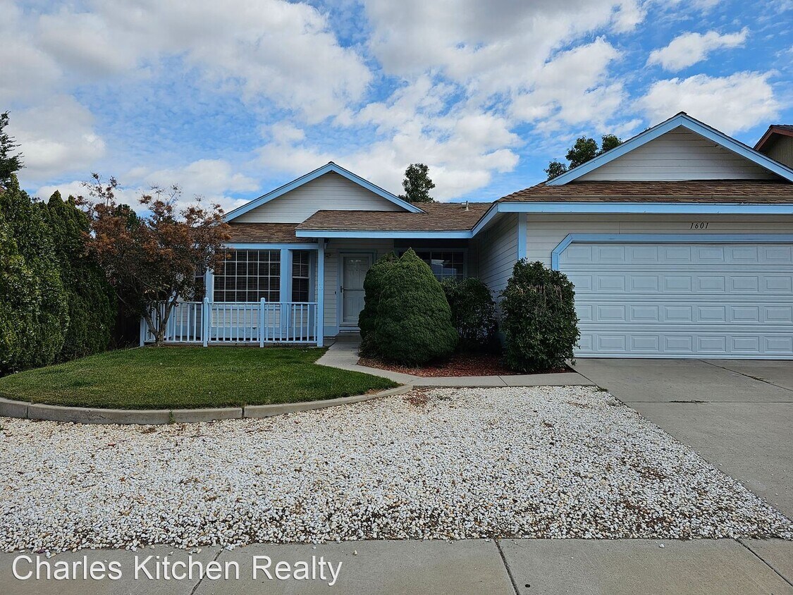 3 br, 2 bath House 1601 Walker Drive House Rental in Carson City