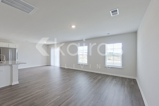 Foto del edificio - 43 Springdale Rd