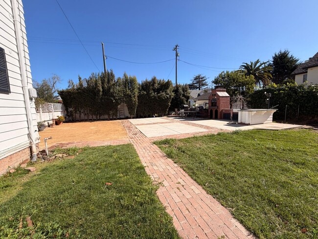 Foto del edificio - 200 E Morrison Ave