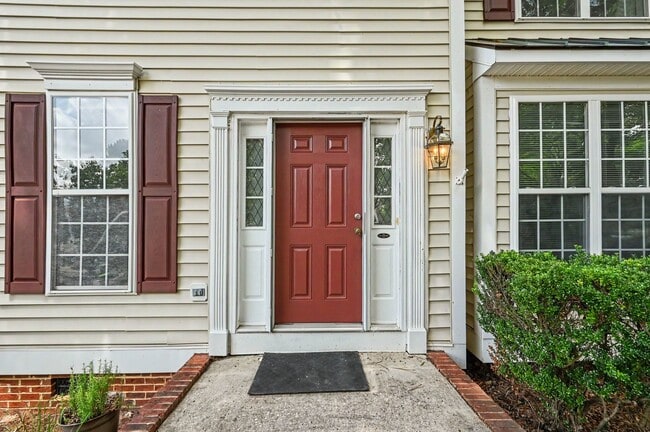 Building Photo - 1203 Fairfax Woods Dr