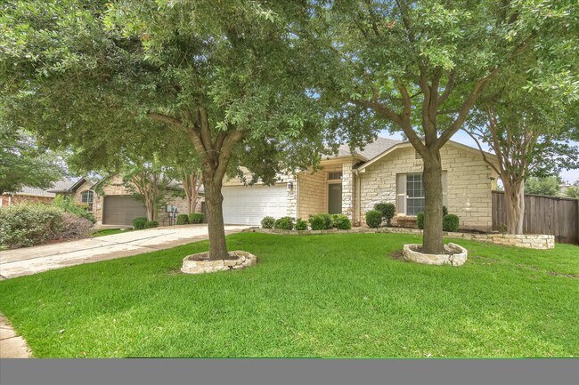 Foto del edificio - 808 Meadow Bluff Ct