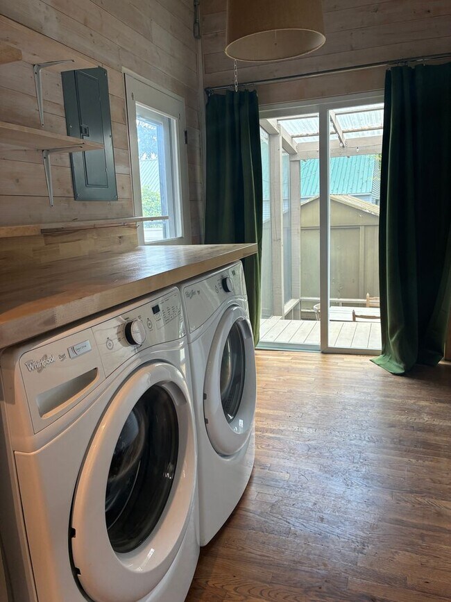 Foto del edificio - 3 Bed/1 Bath Historic Russellville Home