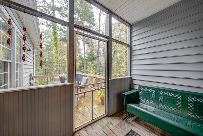 Screen Porch - 3005 Peckover Ct