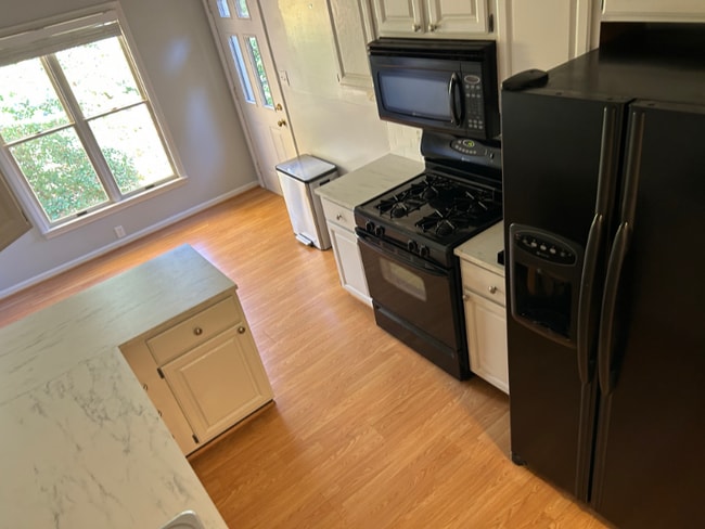 Foto del edificio - 7264 Glen Hollow Ct