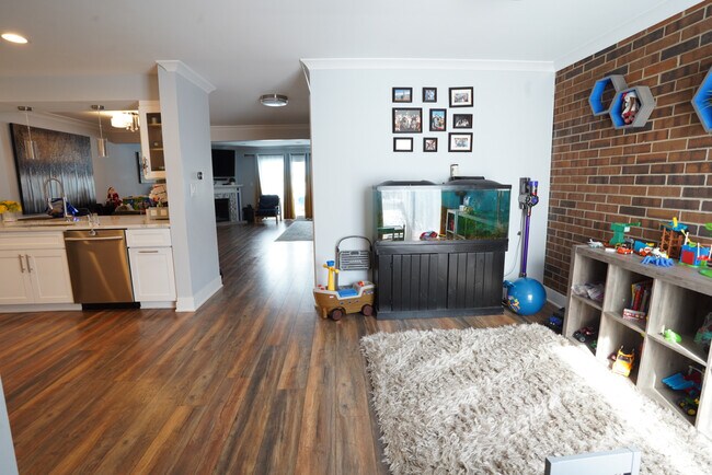 Photo - 210 W Wimbolton Dr Townhome