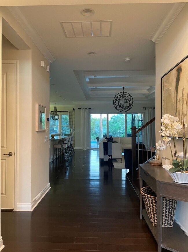 Foto del edificio - Stunning 3-bedroom, 3.5-bathroom former Mo...