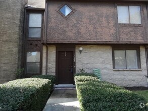 Building Photo - 15523 Weldon Dr