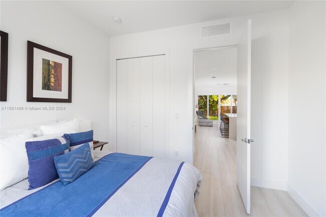 Foto del edificio - 3362 SW 23rd Terrace