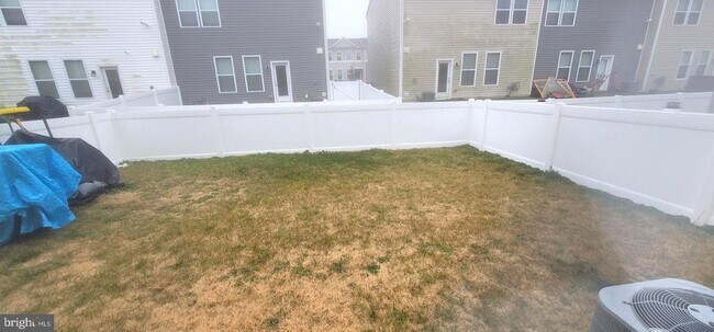 Foto del edificio - 56 Pepperwood Dr