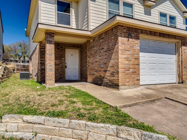 Foto del edificio - 719 Claremont Pkwy
