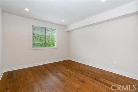 Foto del edificio - 627 Deep Valley Dr