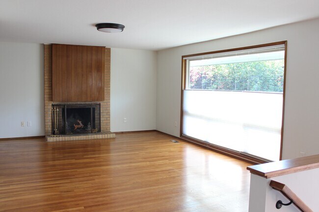 Foto del edificio - 9042 SW Monterey Pl
