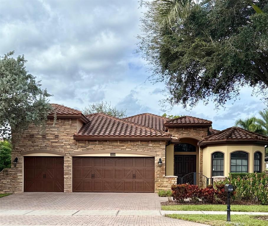 Foto principal - 3530 NW 87th Ave