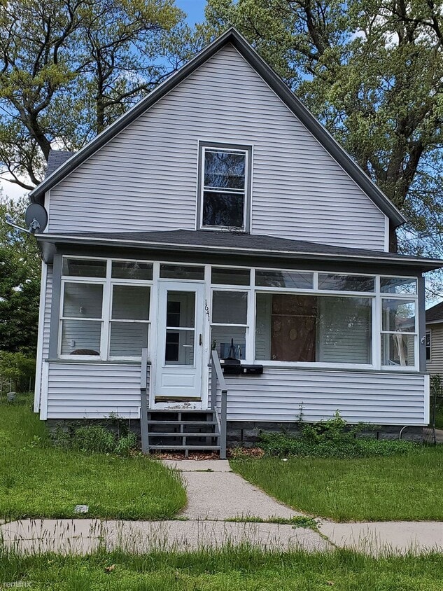 Primary Photo - 1 br, 1 bath Apartment - 1641 Park St Apt 2