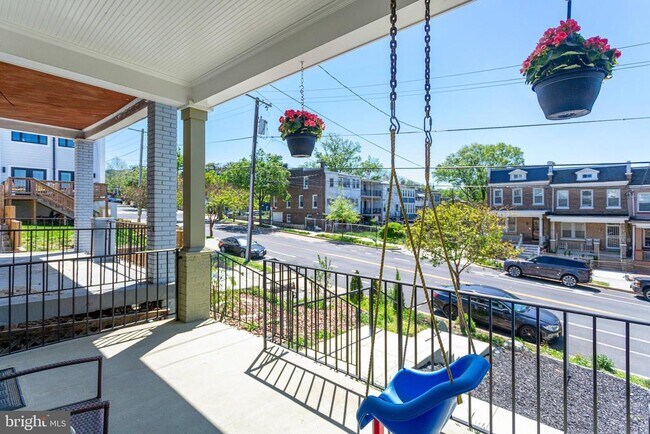 Foto del edificio - 315 Upshur St NW