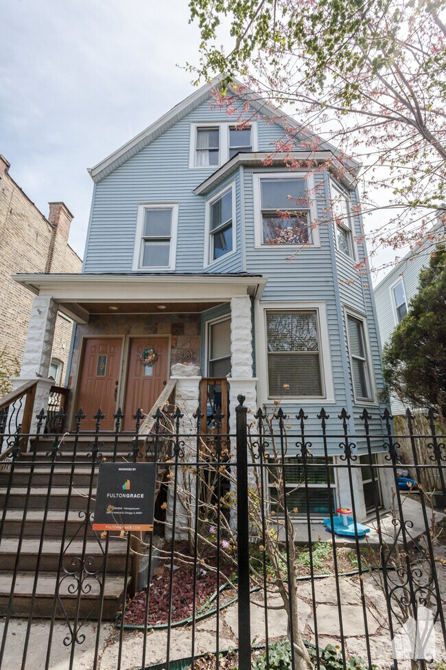 Building Photo - 3081 N Haussen Ct