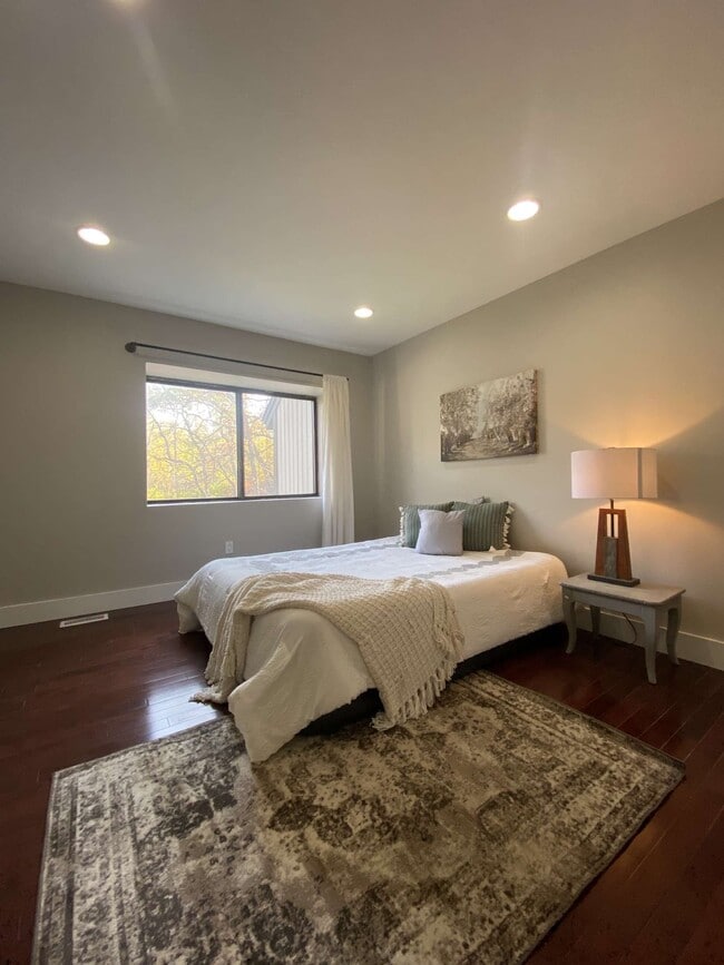 520 Victoria Sq Unit 520, Brighton, MI 48116 Condo for Rent in