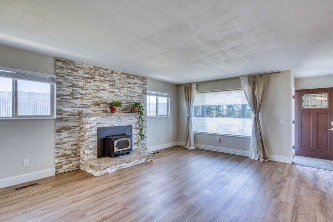 Foto del edificio - 3052 Eddy Cir