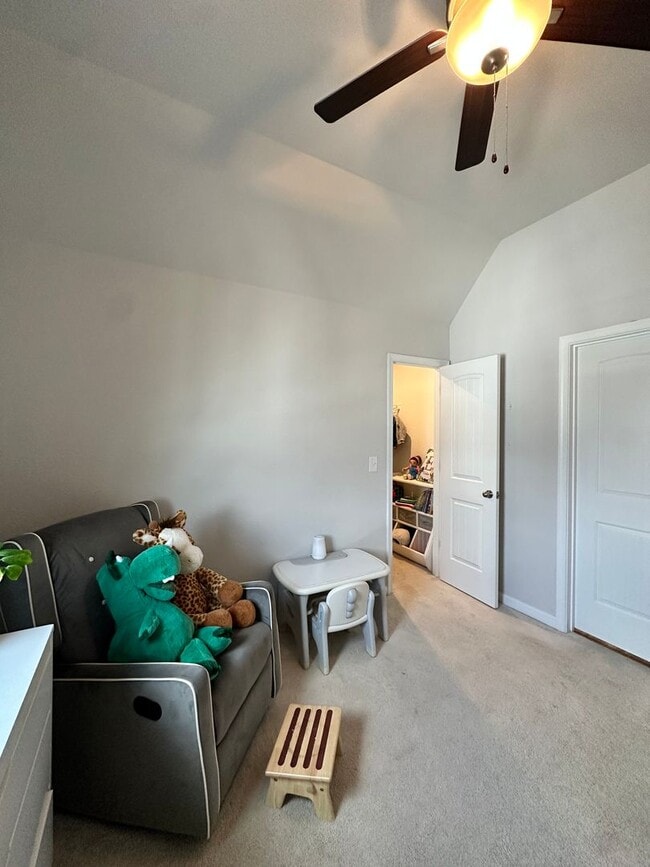 Foto del edificio - New construction 3 bedroom, 3.5 bathroom c...