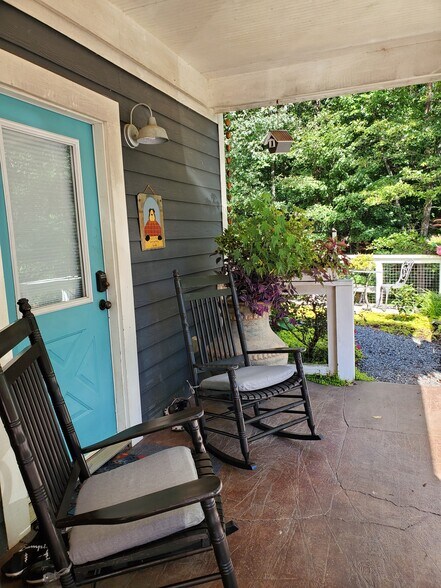203 Lucky Horse Ln, Lake Lure, NC 28746 - House Rental in Lake Lure, NC | Apartments.com 203 Lucky Horse Ln, Lake Lure, NC 28746 - House Rental in Lake Lure, NC | Apartments.com
