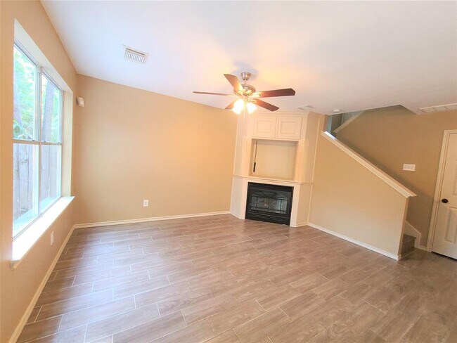 Building Photo - 138 S Walden Elms Cir