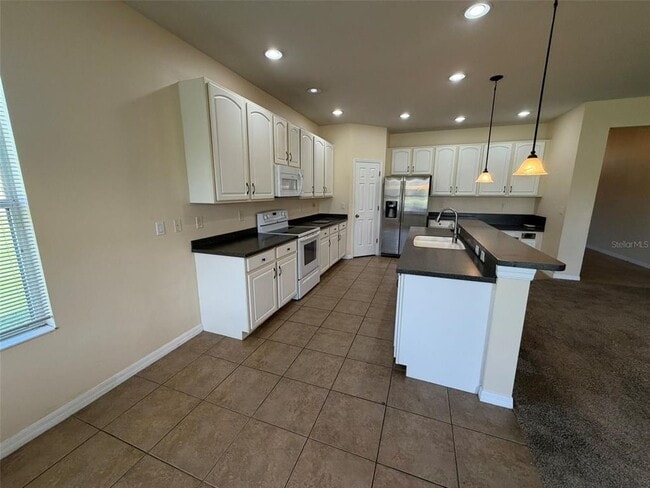 Building Photo - 2363 Bartek Pl