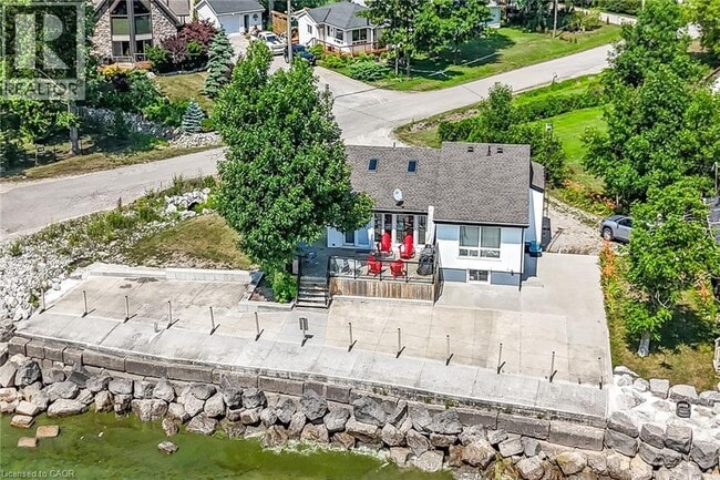 Building Photo - 61 Horseshoe Bay Rd