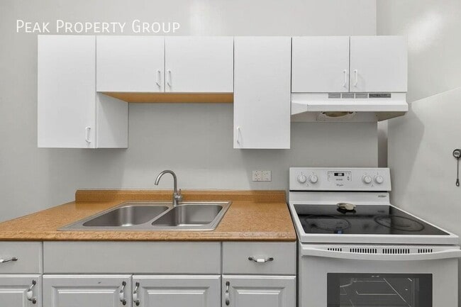 Photo - 2431 Ohio Ave Apartment