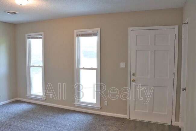 Foto del edificio - 3348 Harrison Rd