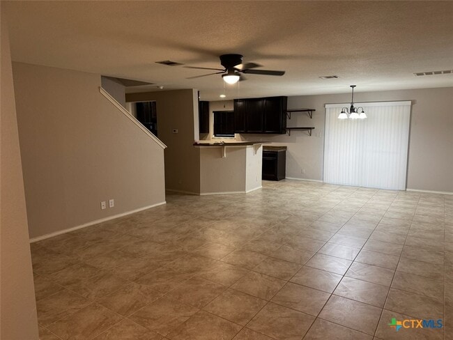 Building Photo - 194 Cazador Dr
