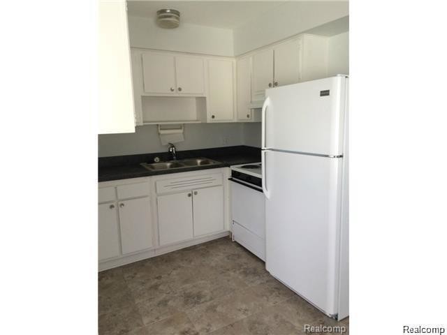Building Photo - 4910 Briarwood Ave