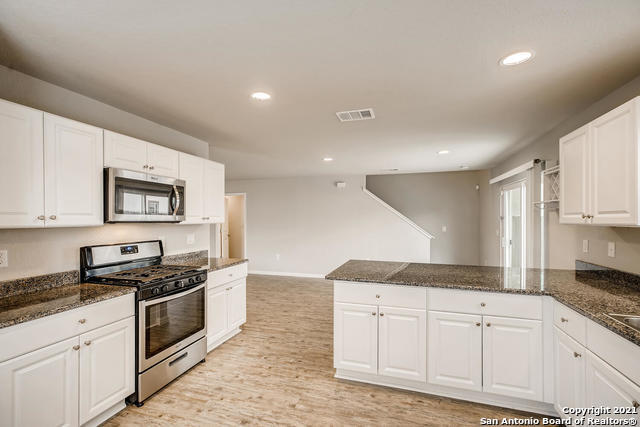 Building Photo - 10406 Legacy Cove