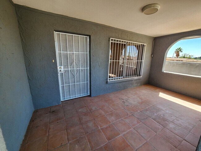 Foto del edificio - 235 Cottonwood St